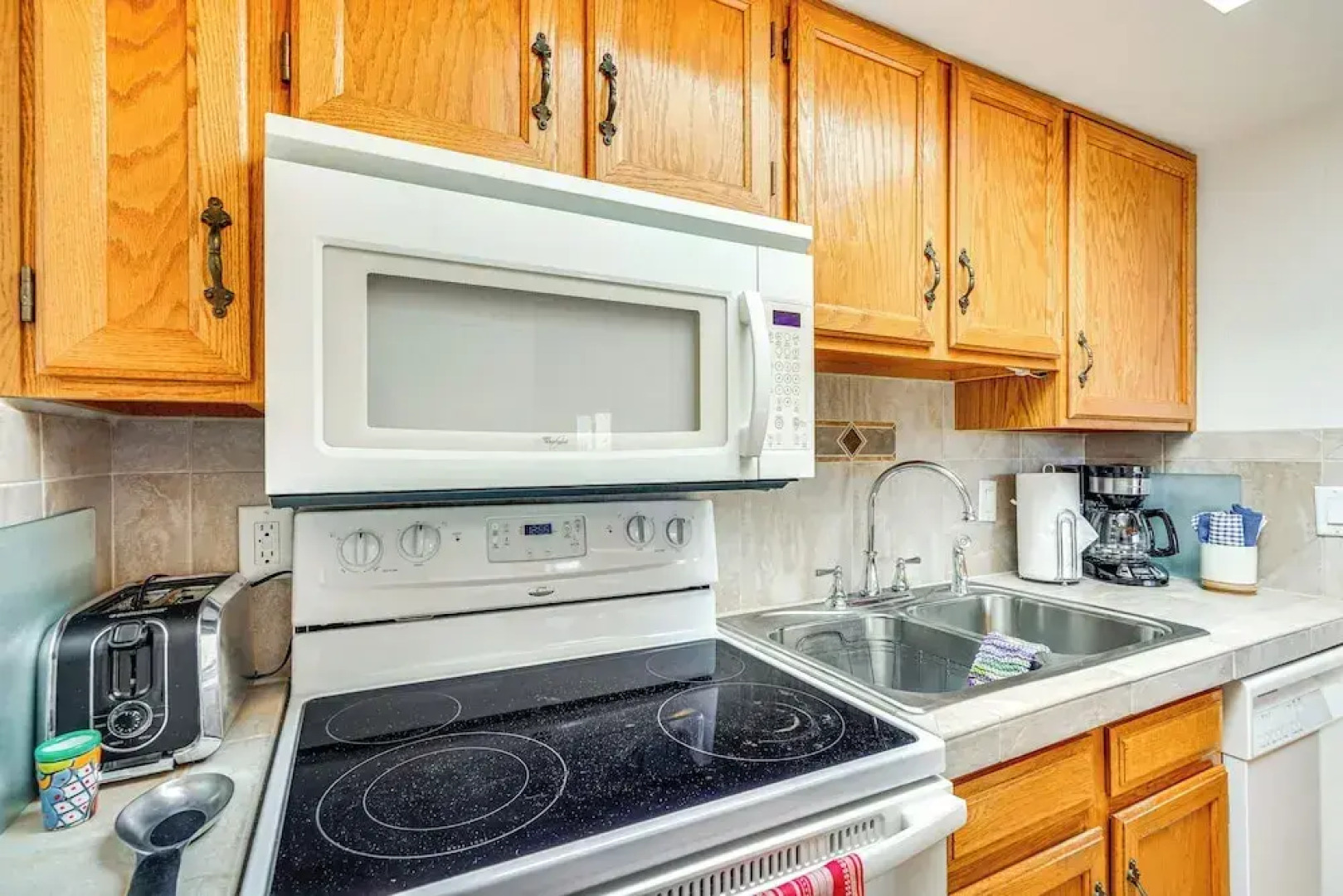 Close to Golf: Mtn-view Townhome in Green Valley