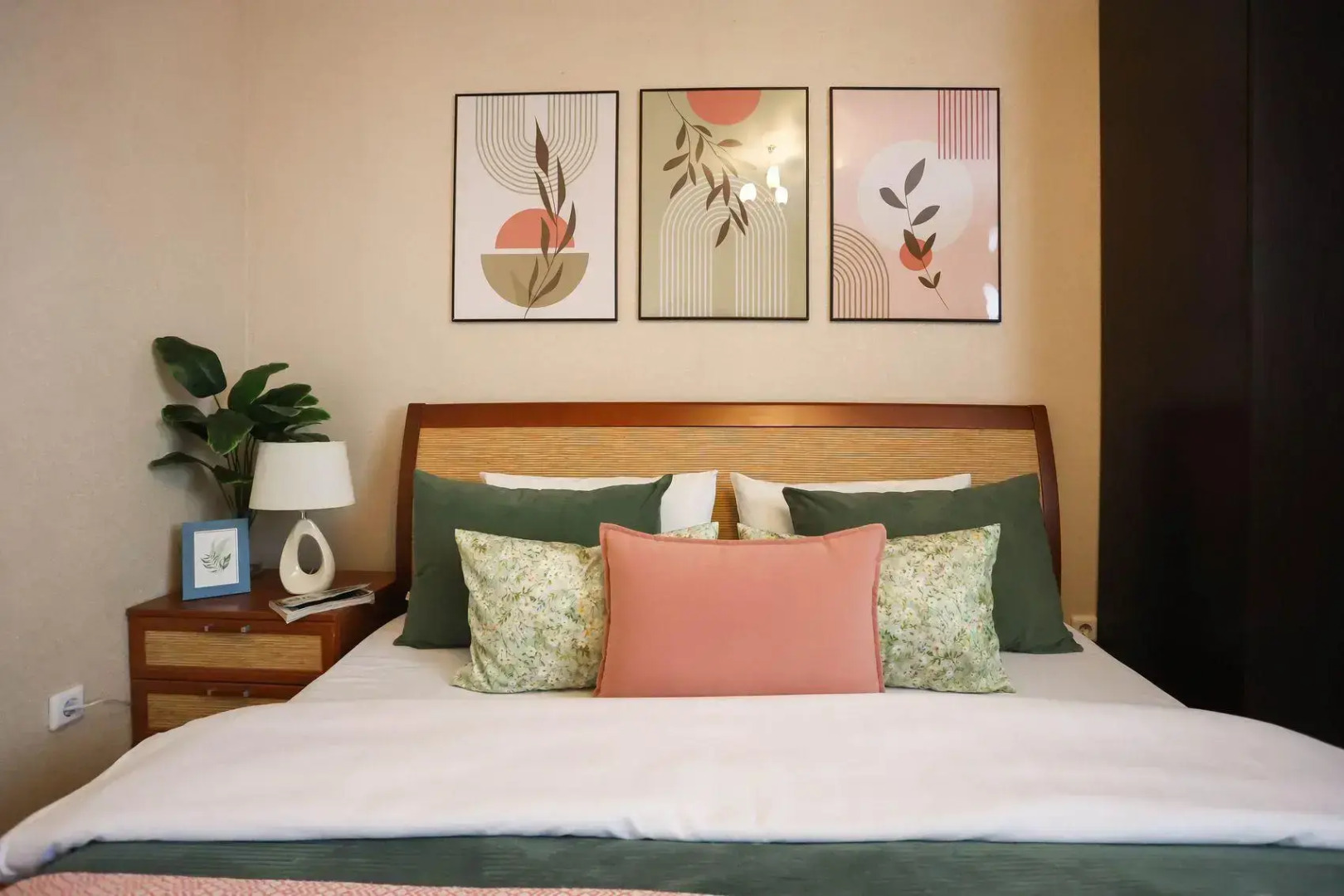 Пять звезд на Ленина 48