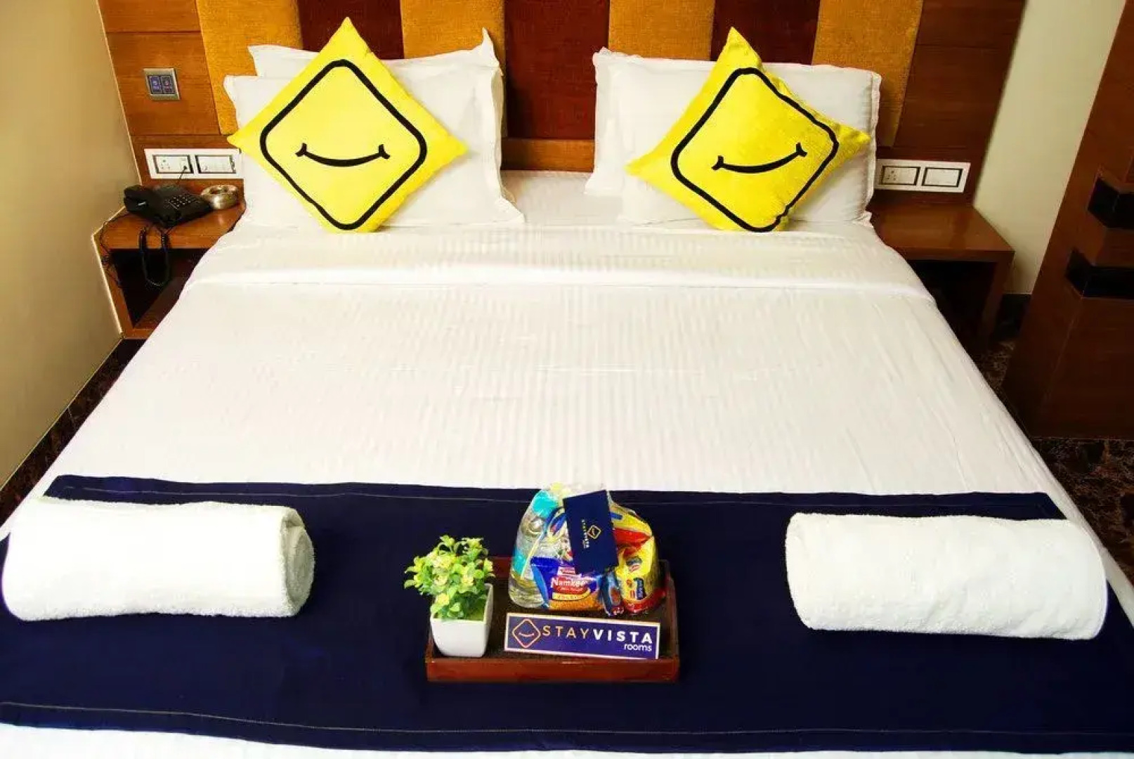 Stay Vista Rooms near Marine Drive