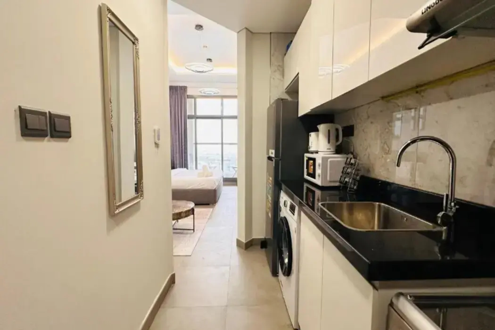 Luxury Spacious Apartment Near Downtown with Balcony and Free Parking by Belvilla