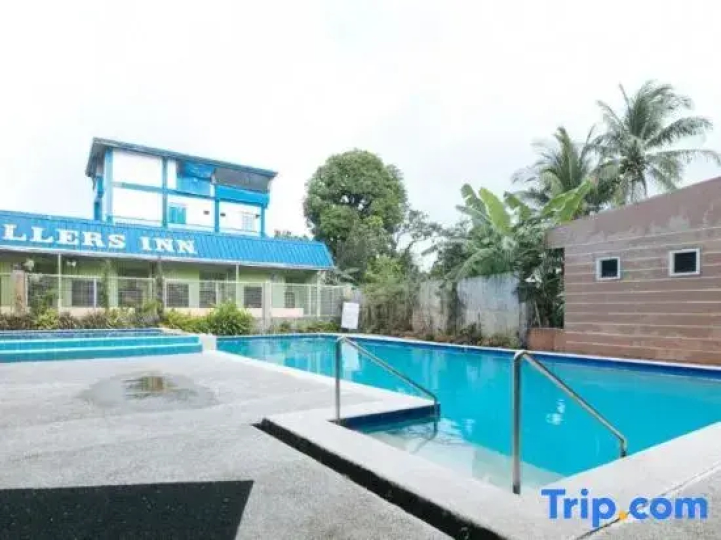 RedDoorz Plus near Municipality of Luisiana Laguna