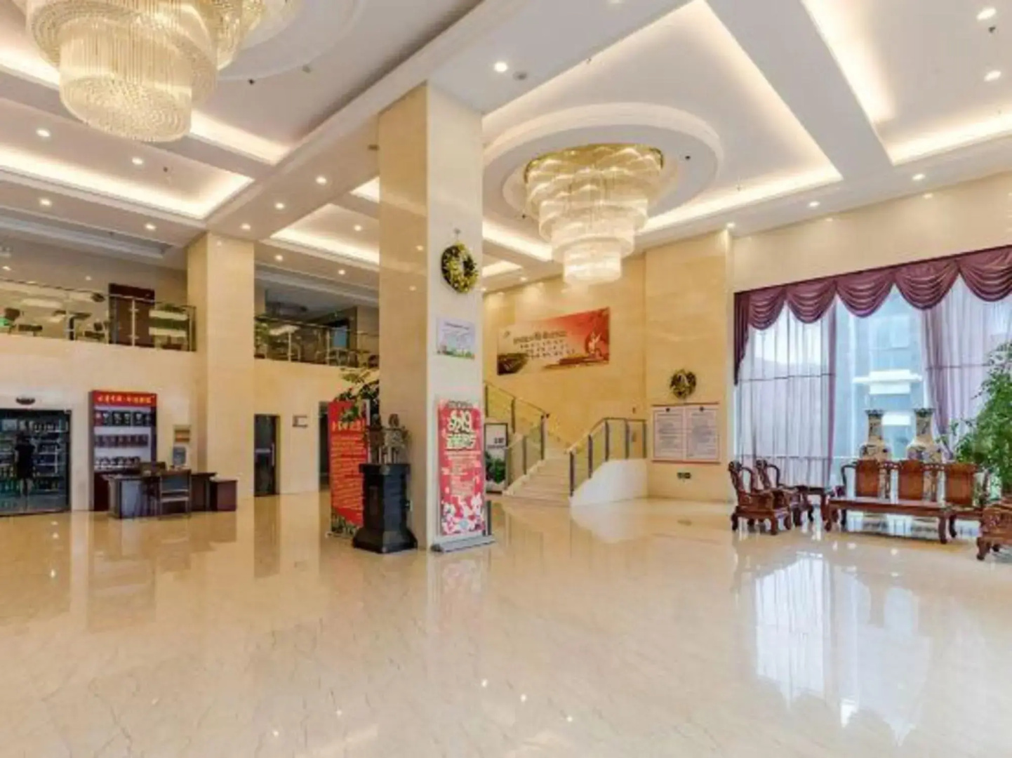 S.devons International Hotel