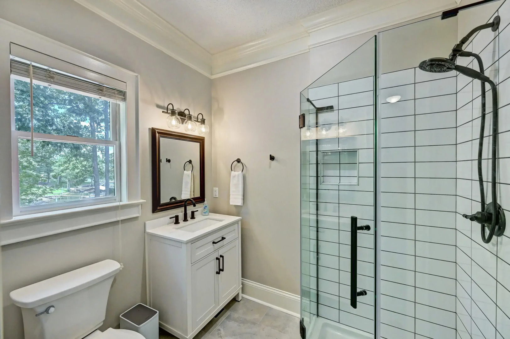 Winding Down by Avantstay Sleeps 20 Dock View