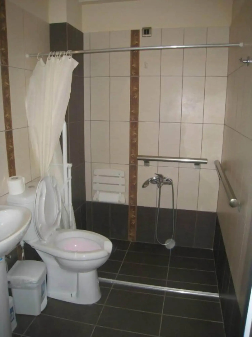9 Queens Spa Hotel