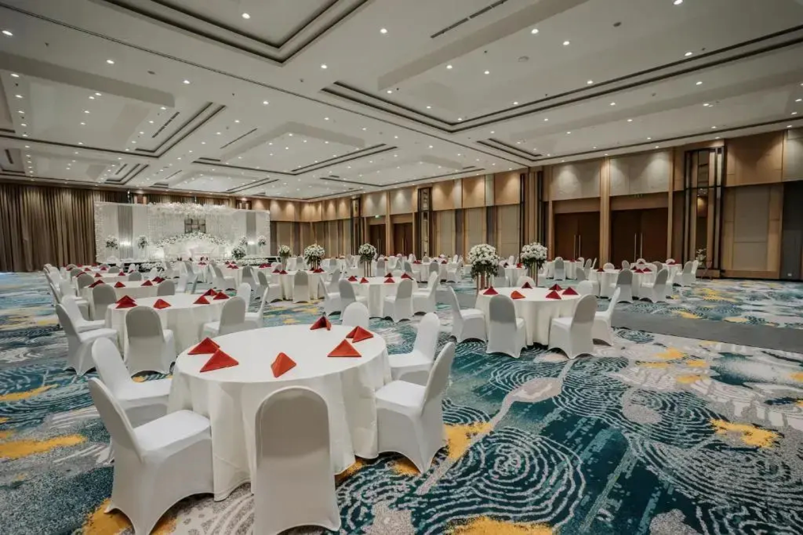 Luwansa Hotel & Convention Center Manado