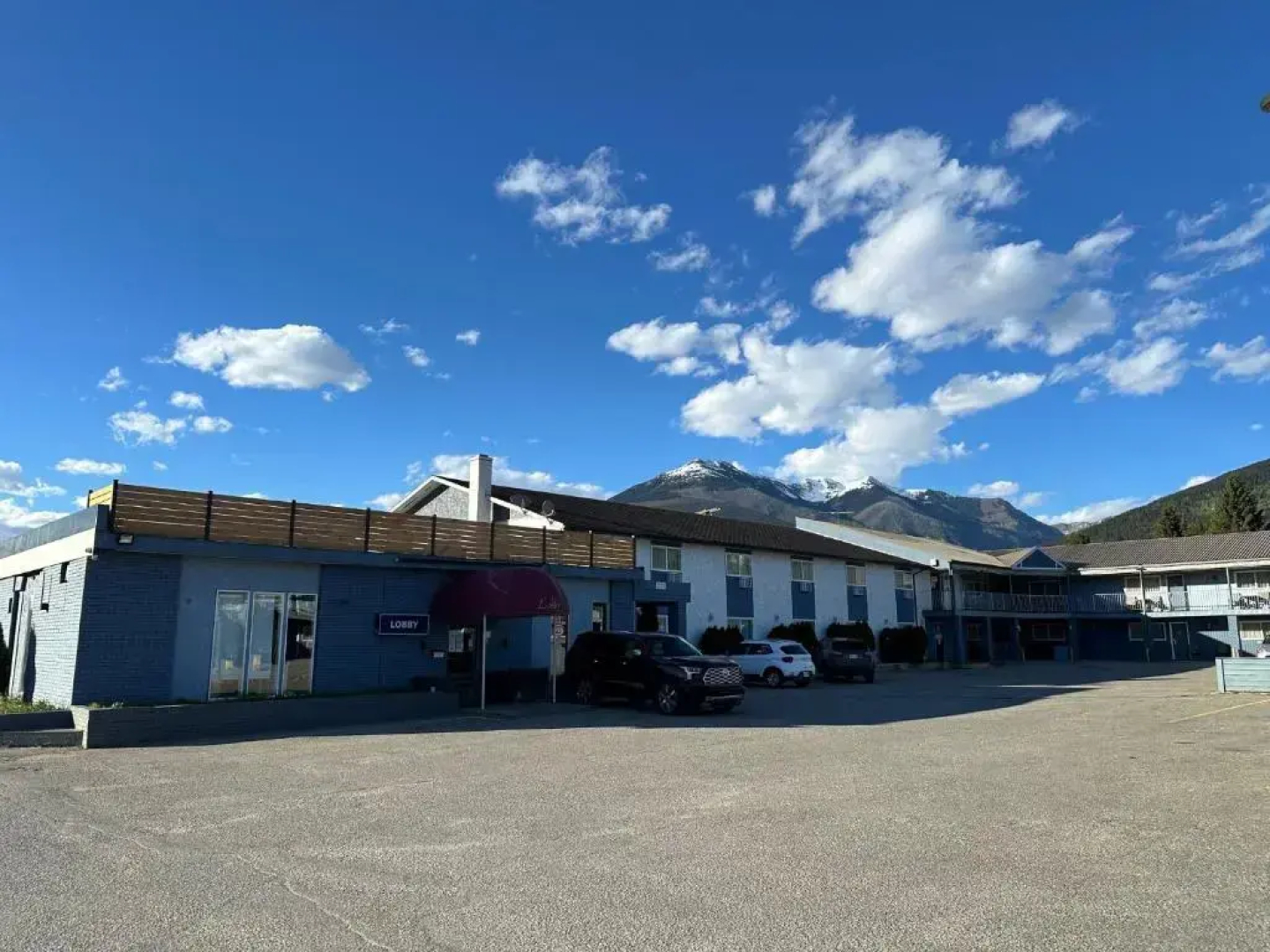 Premier Mountain Lodge and Suites