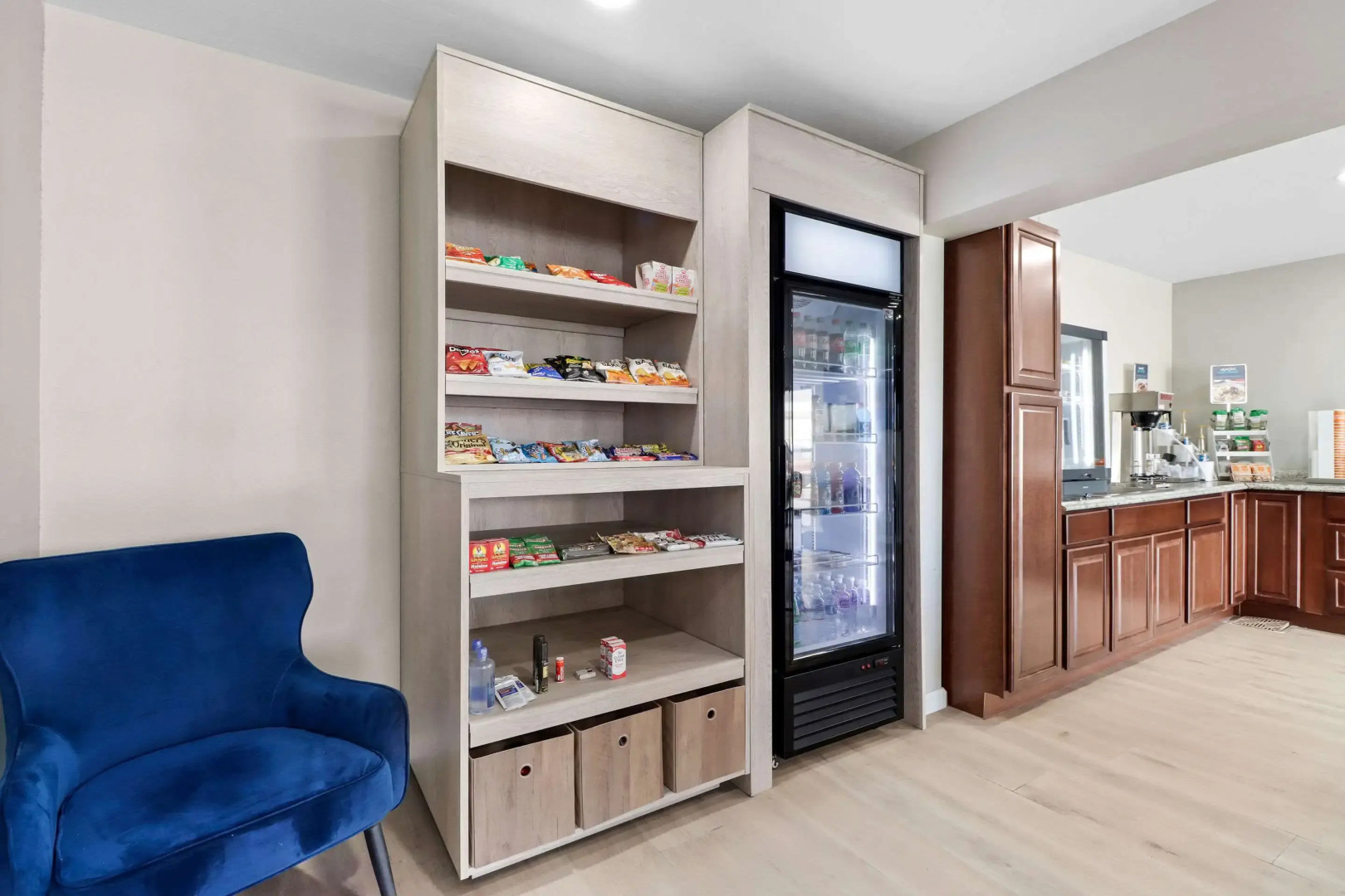 Clarion Pointe Ridgecrest near China Lake Naval Station (ex. Motel 6 Ridgecrest) 