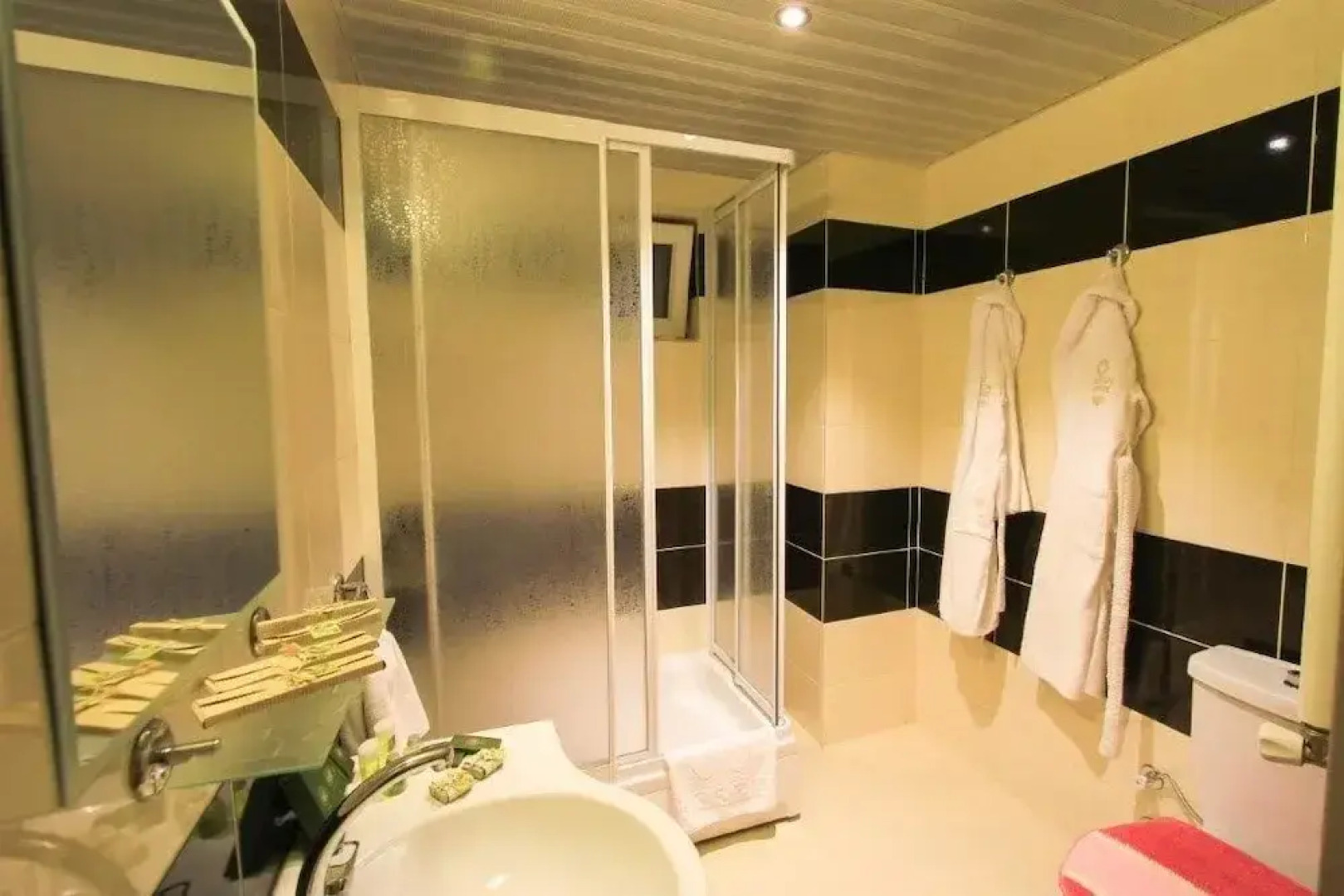 Naskon Sapphire Resort & Spa