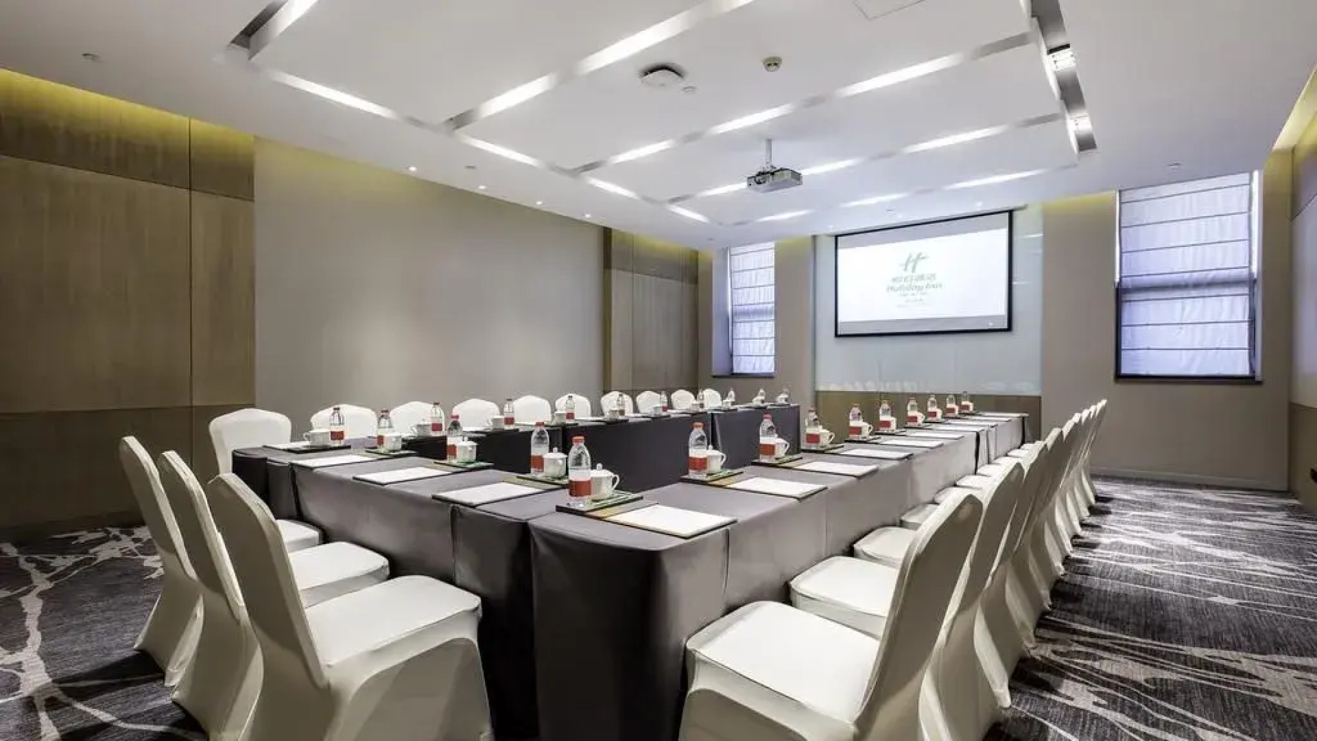 Holiday Inn Baoji Central