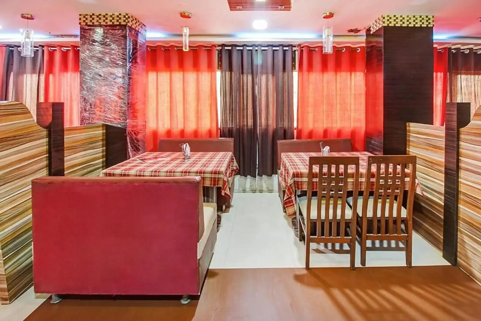 Hotel Sahara Palace