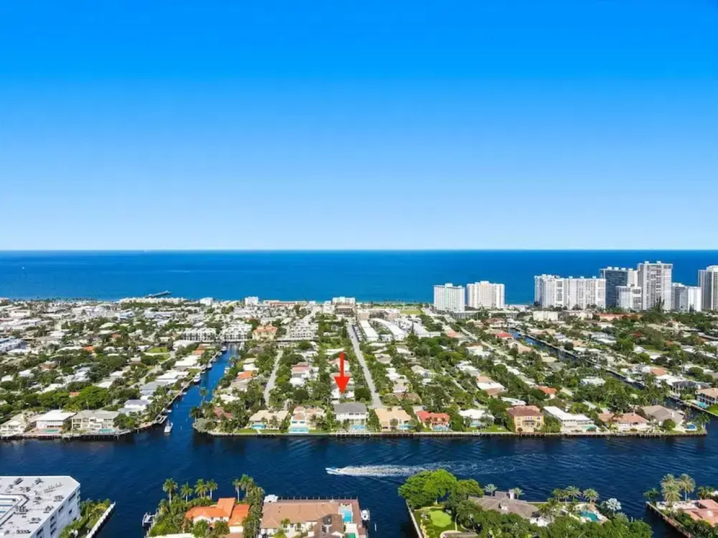 Walking Distance to the Beach 3Br House With Pool