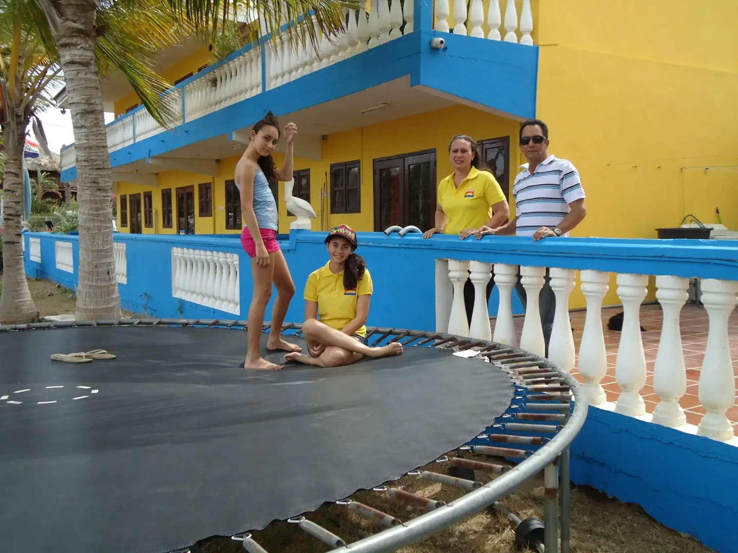 Sea Horizon Apartments (across from Mambo Beach)