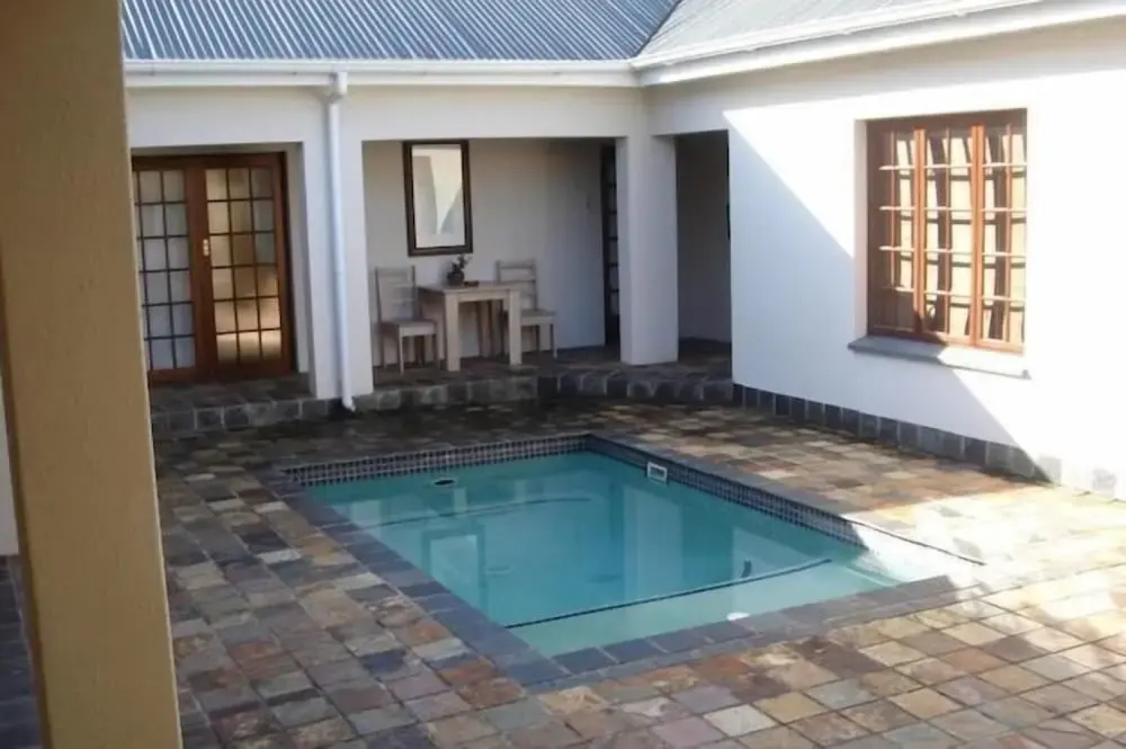 Baleia Guest Lodge Bed & Breakfast