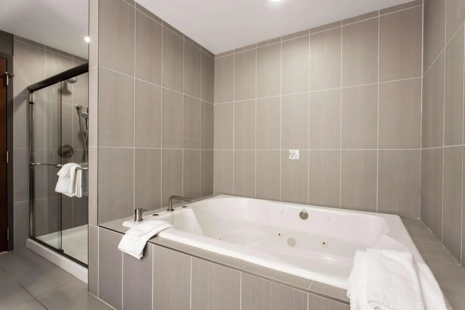 The Mosey Buffalo Williamsville, Tapestry Collection by Hilton