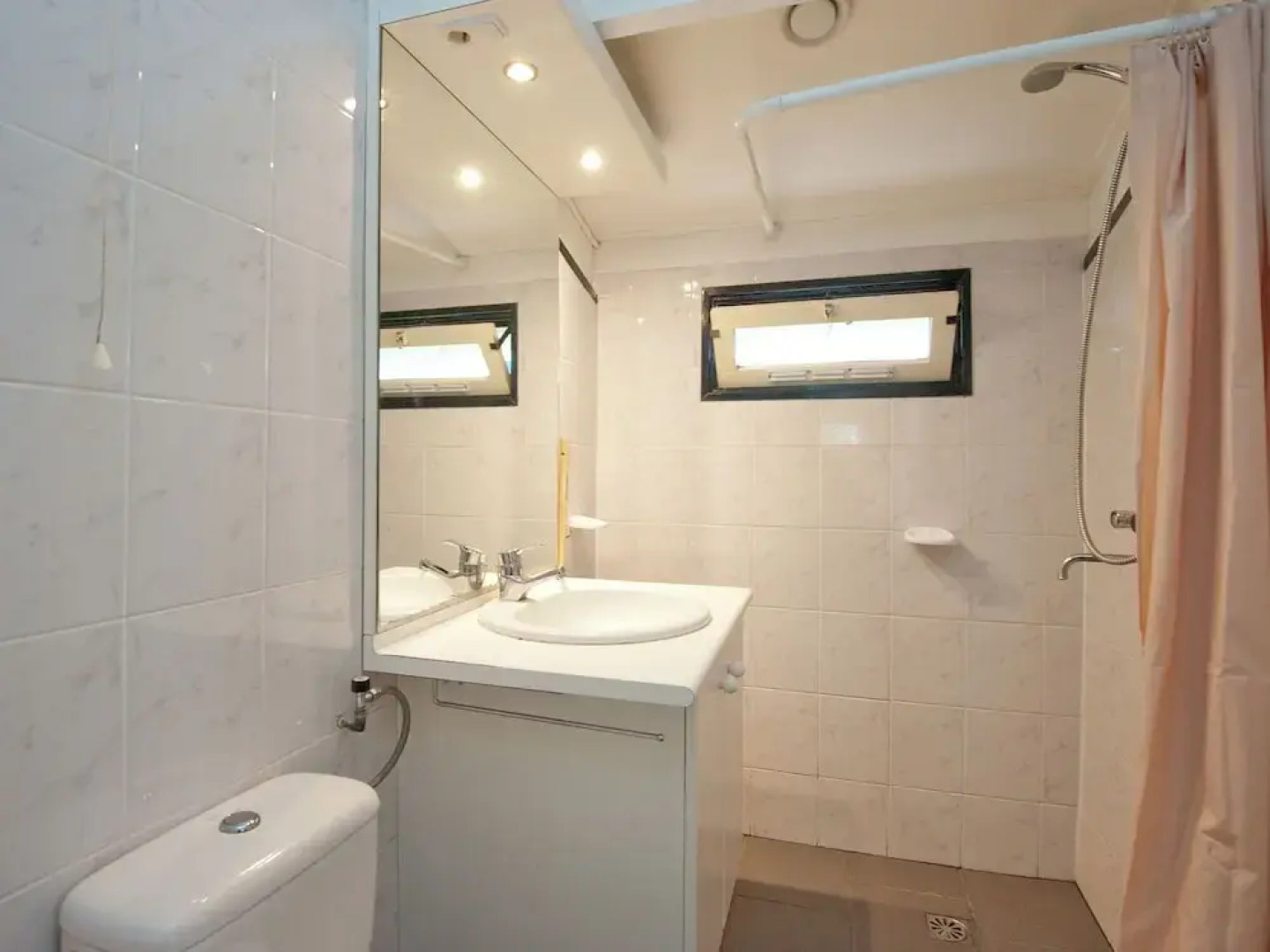 Neat Bungalow With Garden and Terrace, Near Hoorn