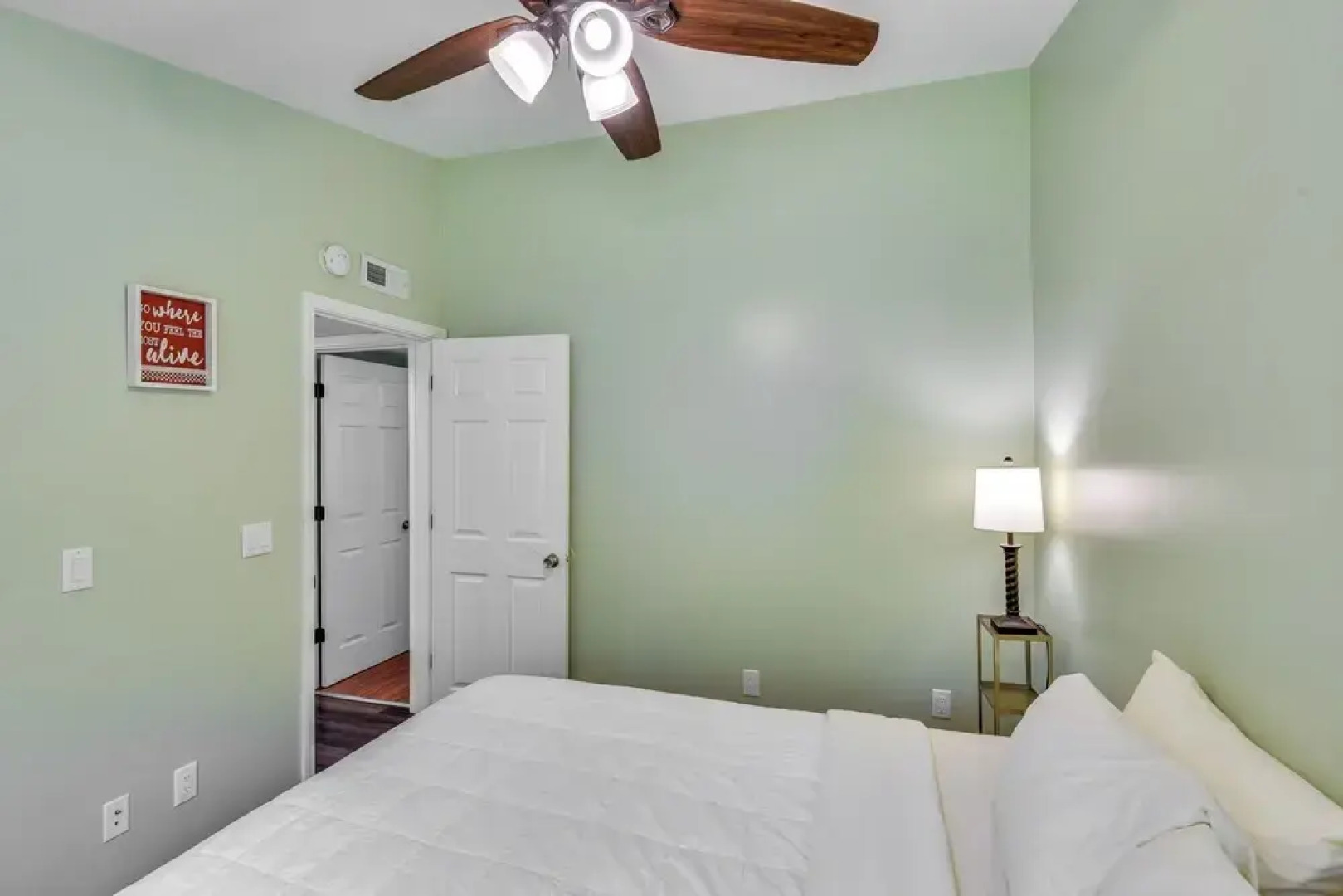 2 Mi to Lake Michigan: Pet-friendly Sawyer Apt