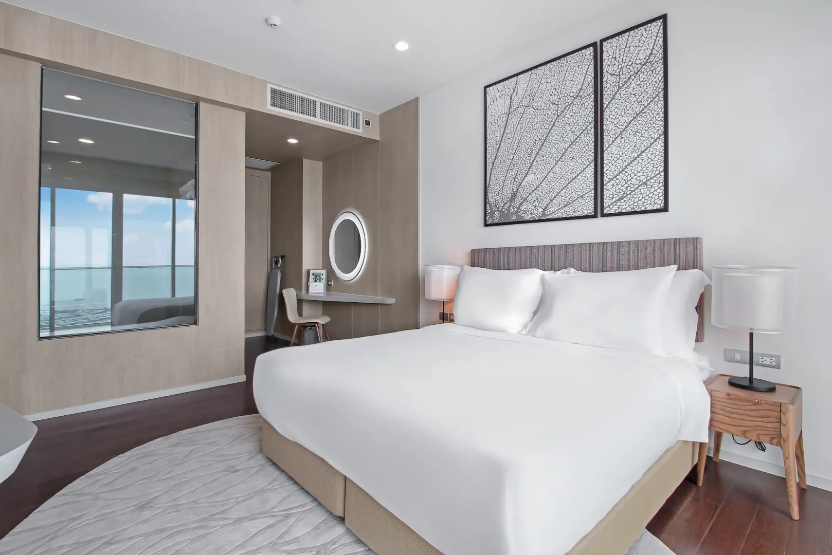 White Sand Beach Residences Pattaya