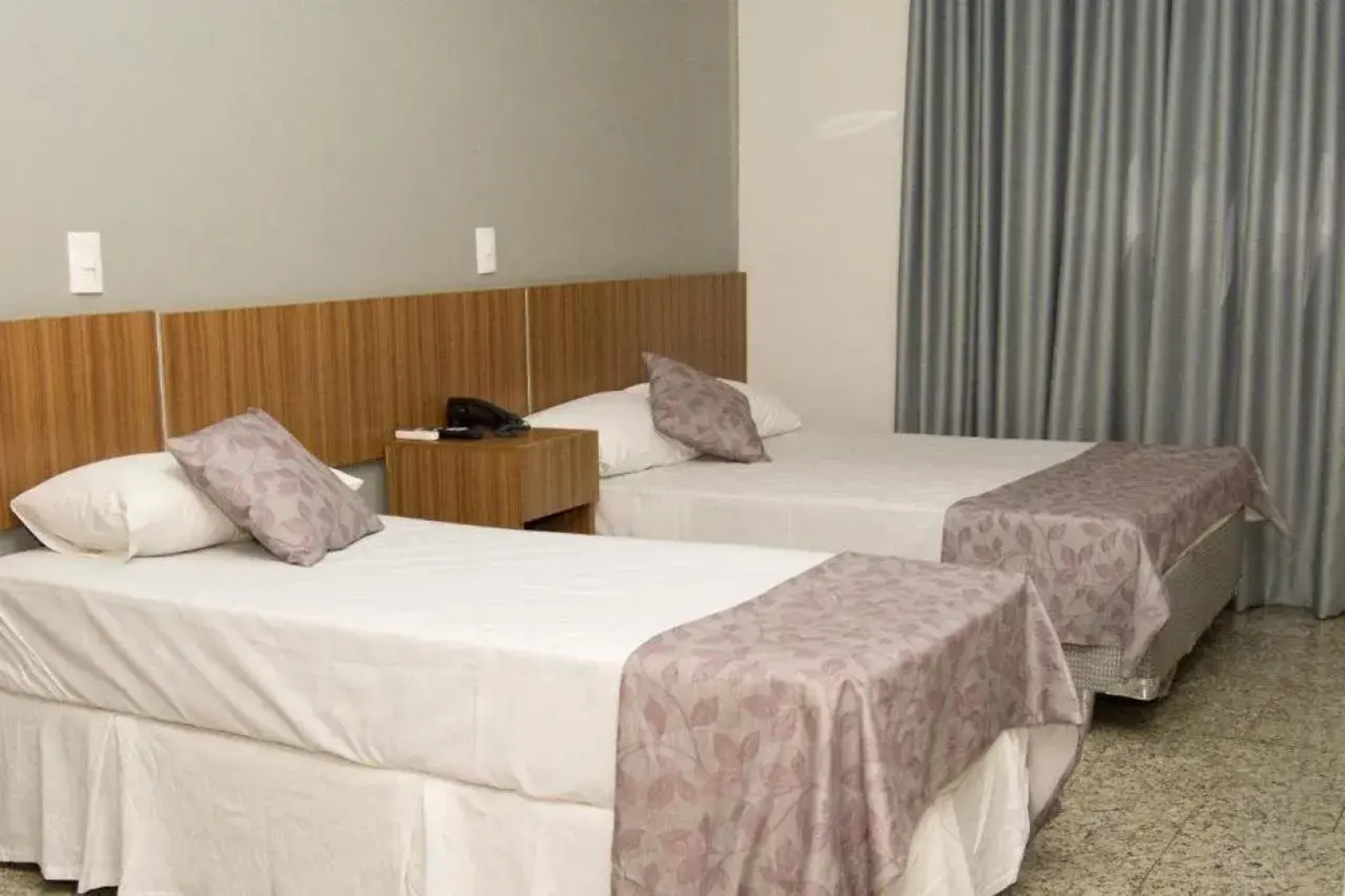 BOMBONATO HOTEL - Fácil Acesso ao Aeroporto e parque de Exposições ABCZ