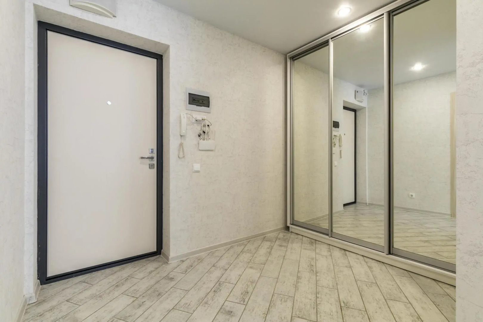 DreamHouse на Готвальда 24к4