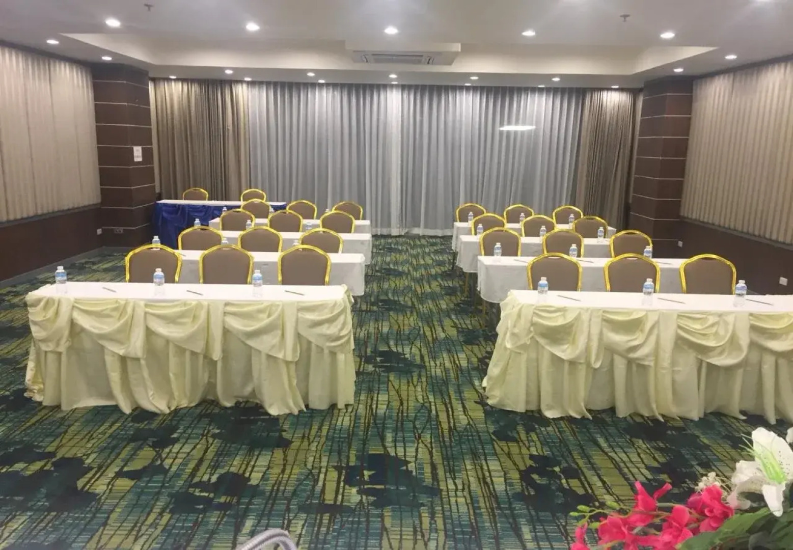 May Flower Grand Hotel Korat