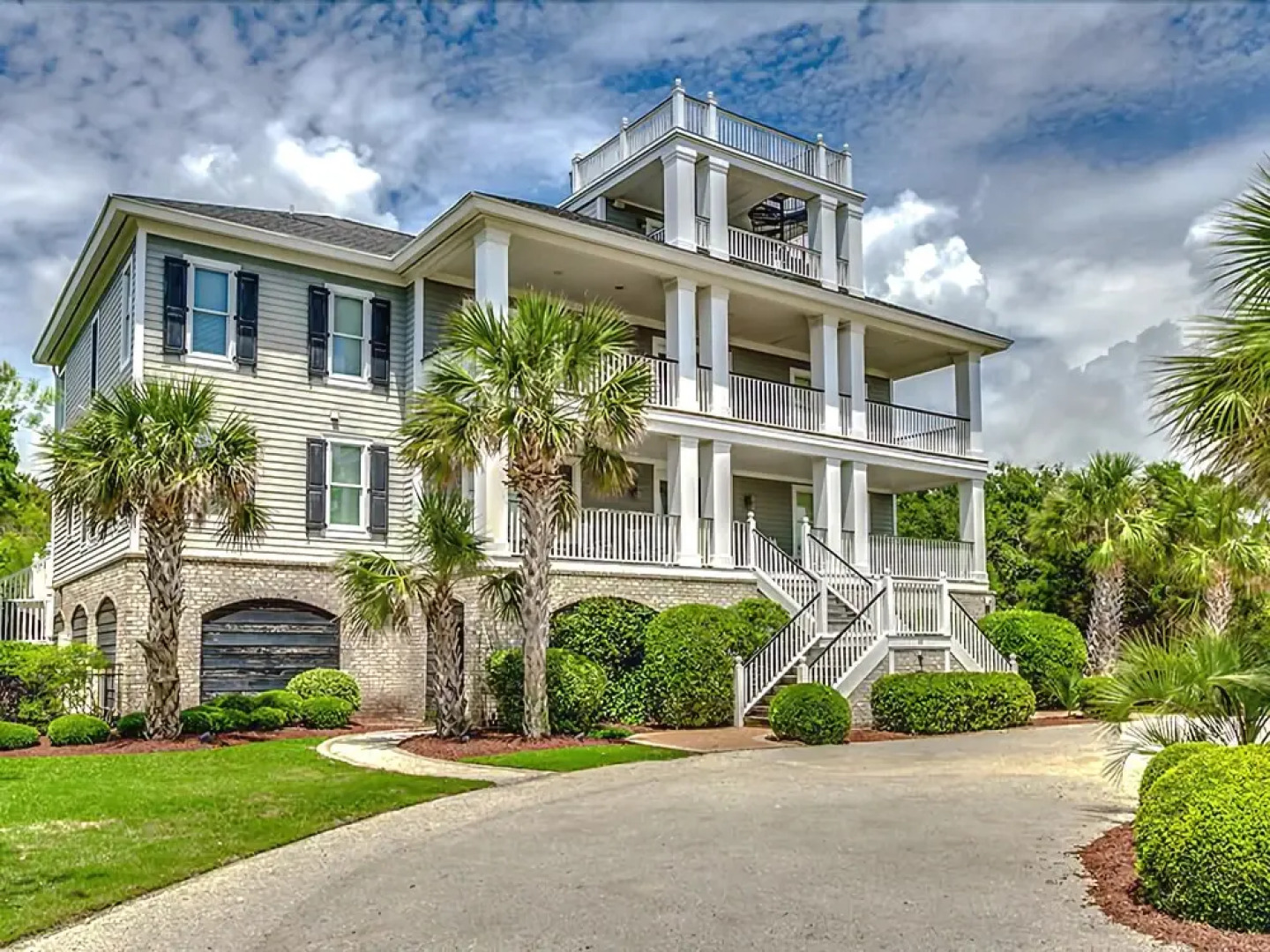 112 Tolater 8 Br Home by RedAwning