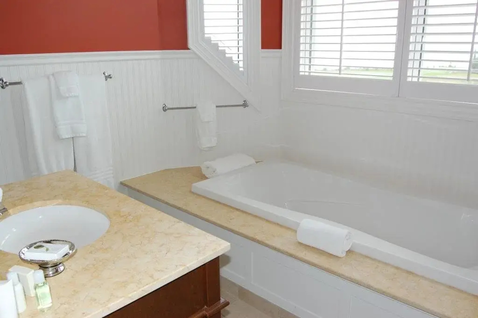 The Inn at Cobble Beach