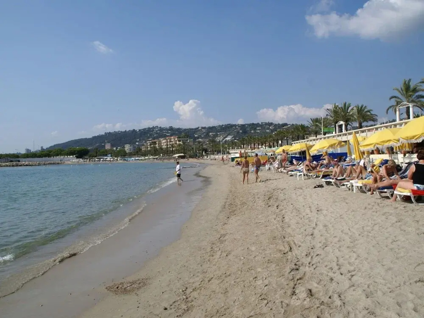 Studio 300 Meters Away From the Lively Beach of Golfe-juan