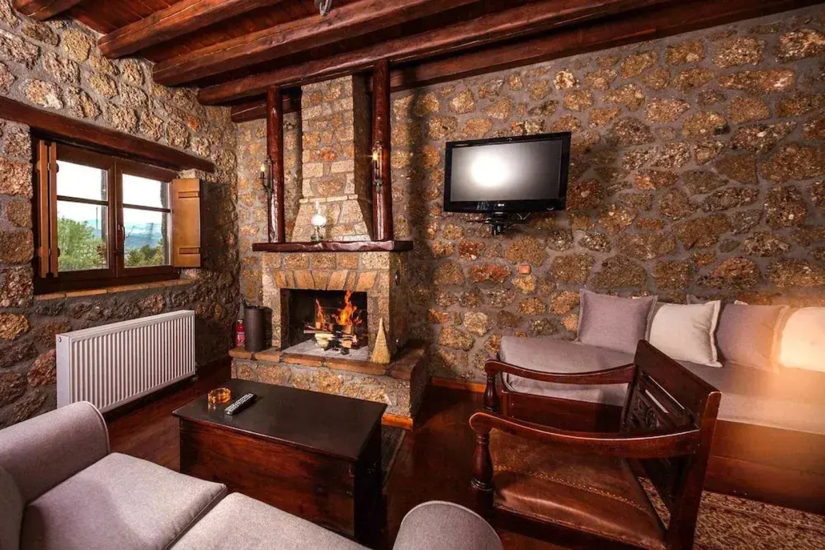 Pera Alonia Guest House