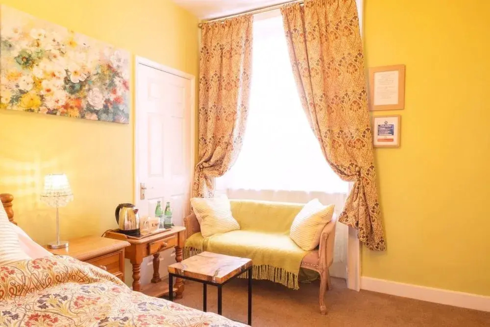 The Tudor Rose Hotel