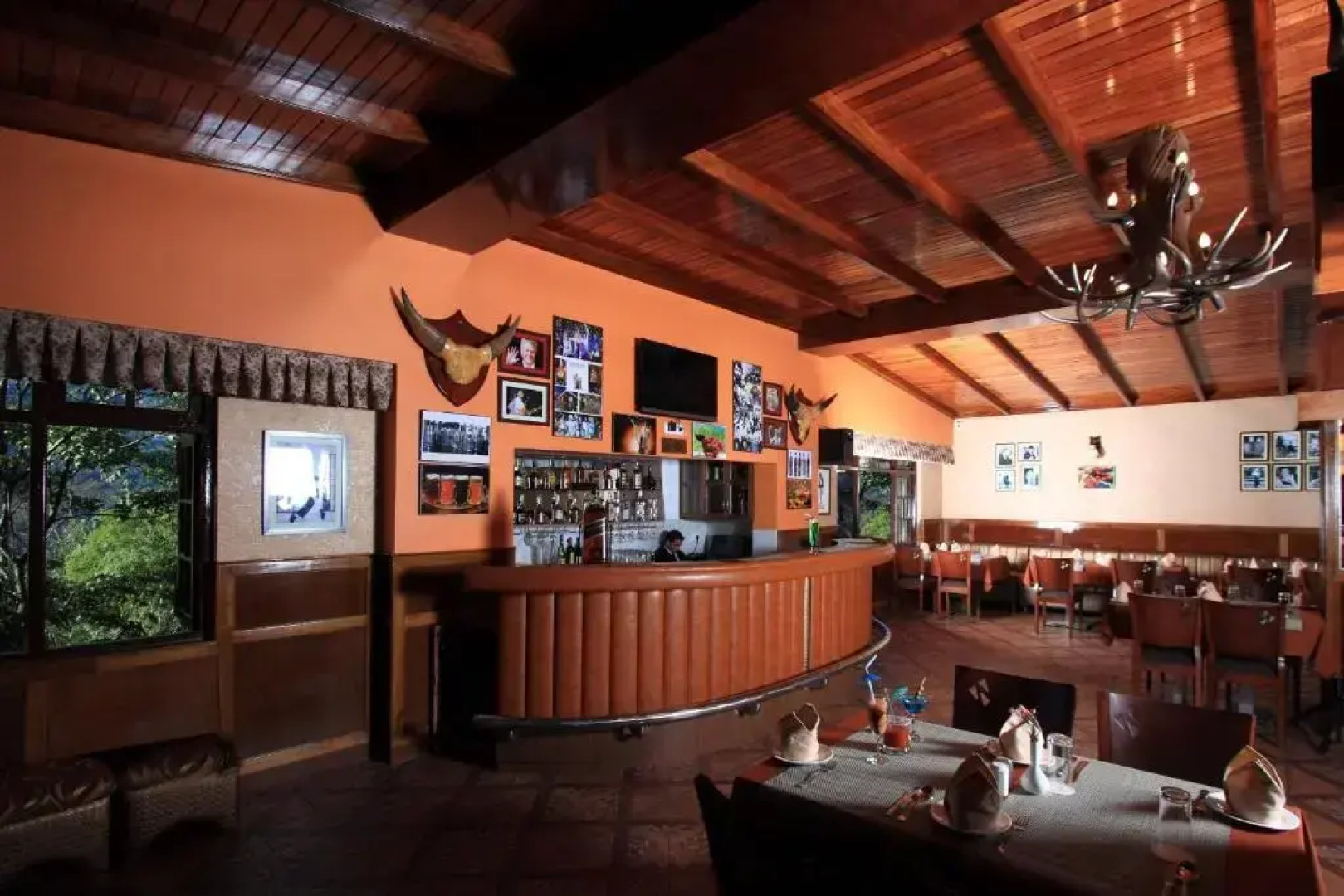 Yarlam Portico Resort