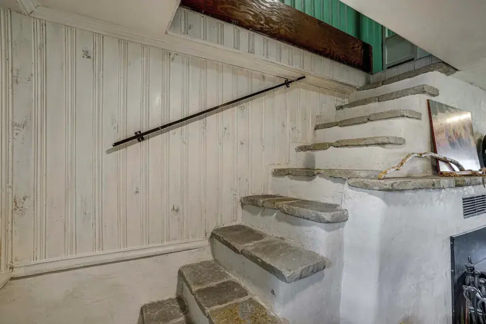 14 Mi to Main Street Moab: Cabin w/ Hot Tub Access