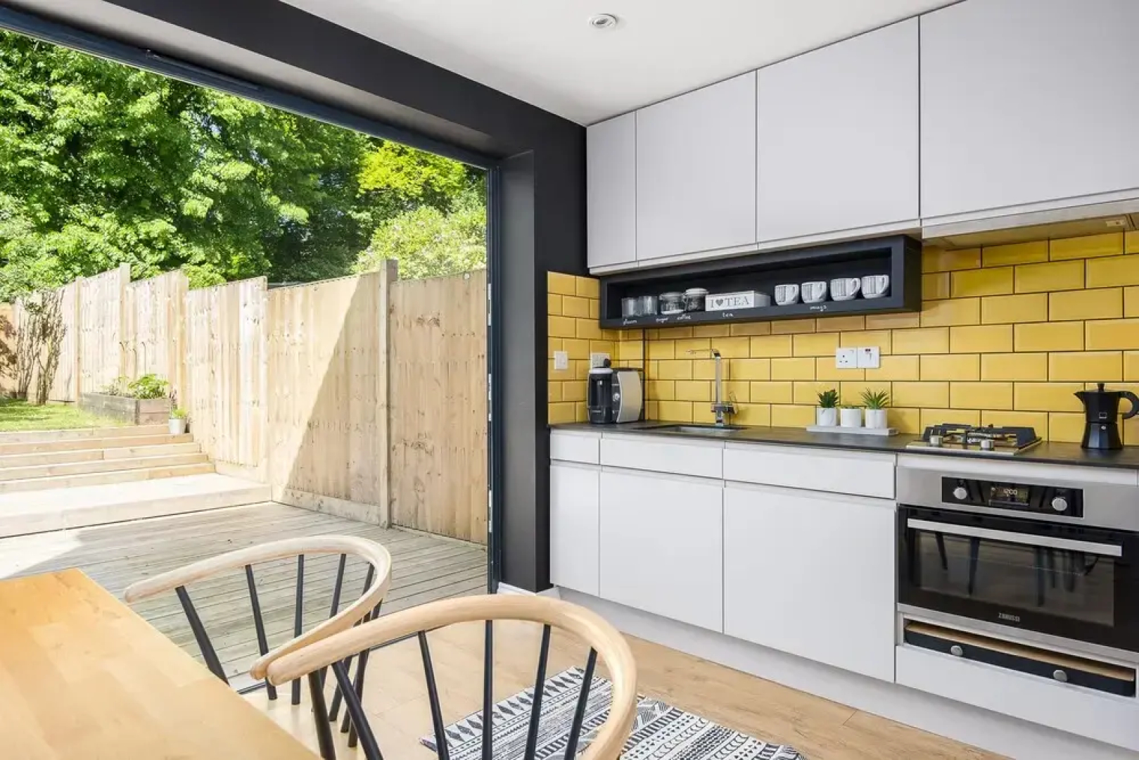 2 bed house close to Town Centre