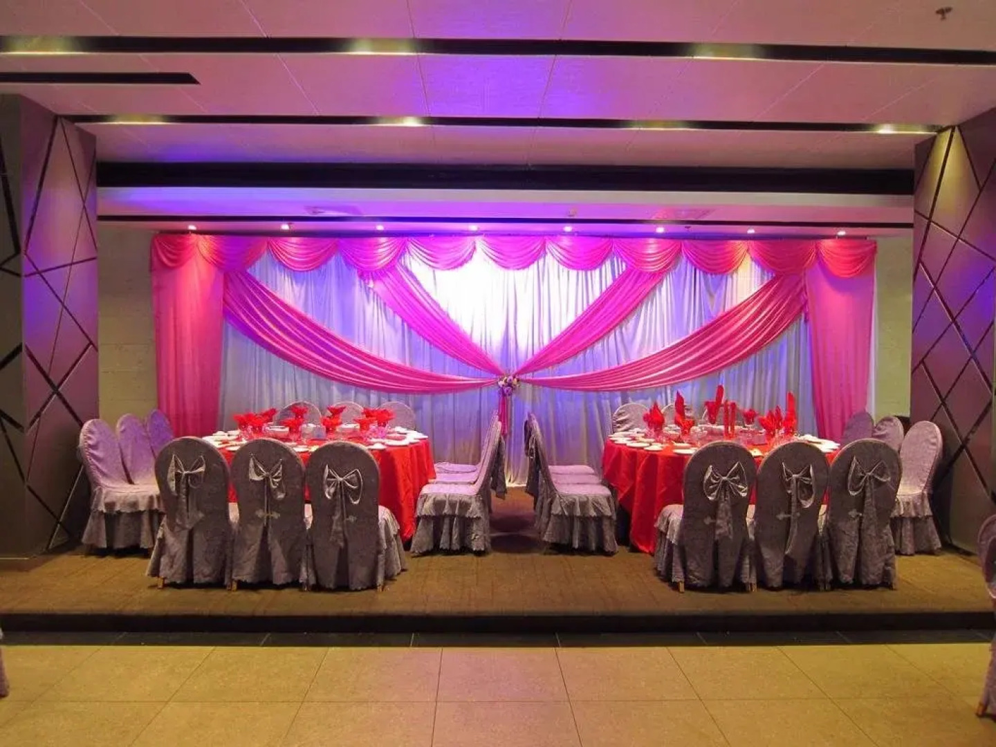 Maple Leaf International Hotel