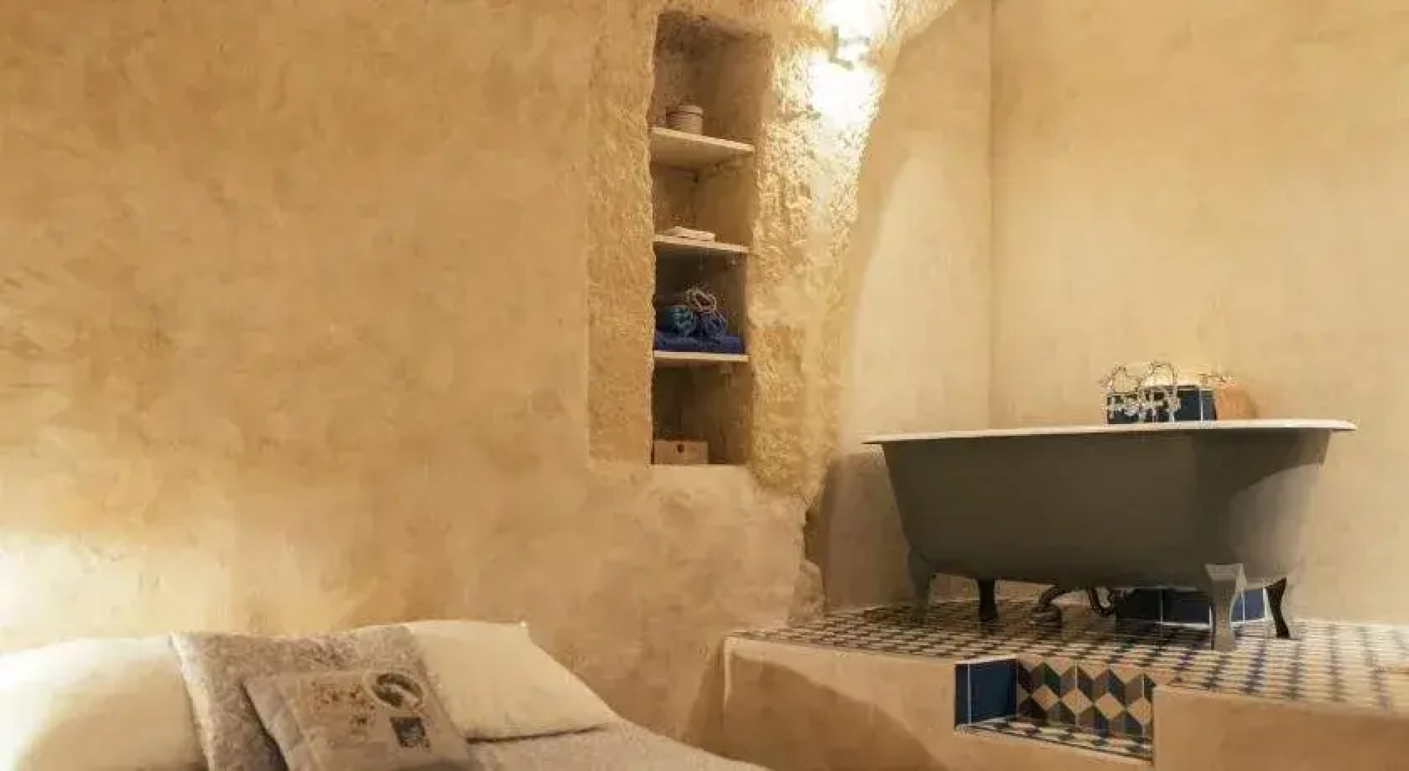 Amboise Troglodyte