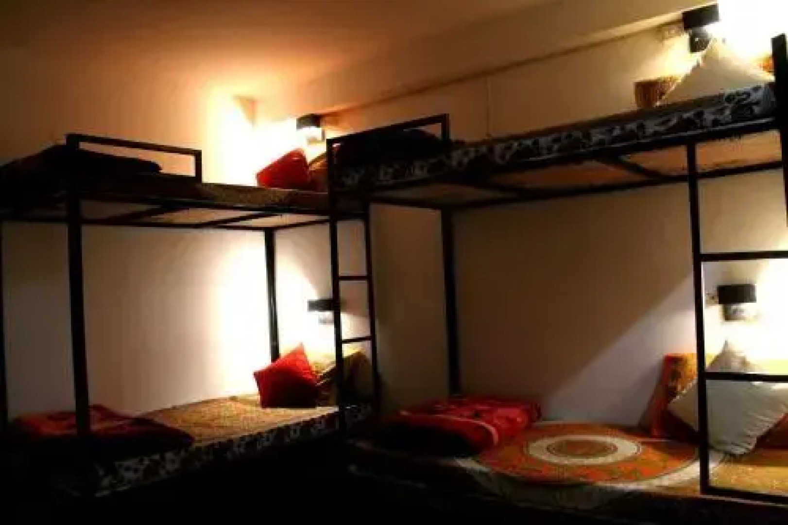 Bro's Backpacker's Fraternity House