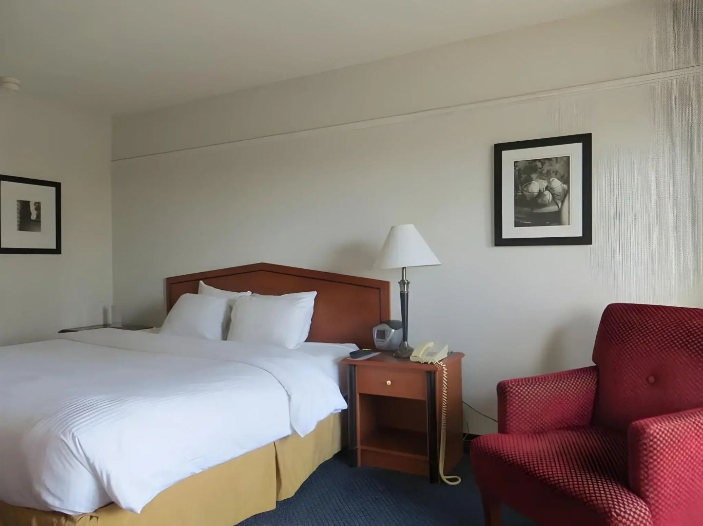 Toronto Don Valley Hotel and Suites