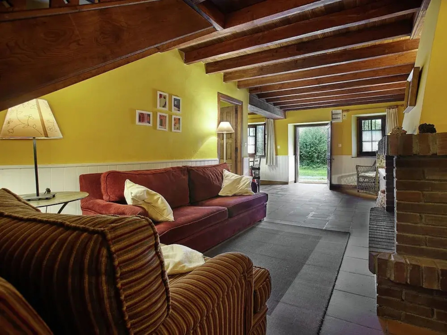 Beautiful Country House With Stunning Views of the Mountains of Asturias