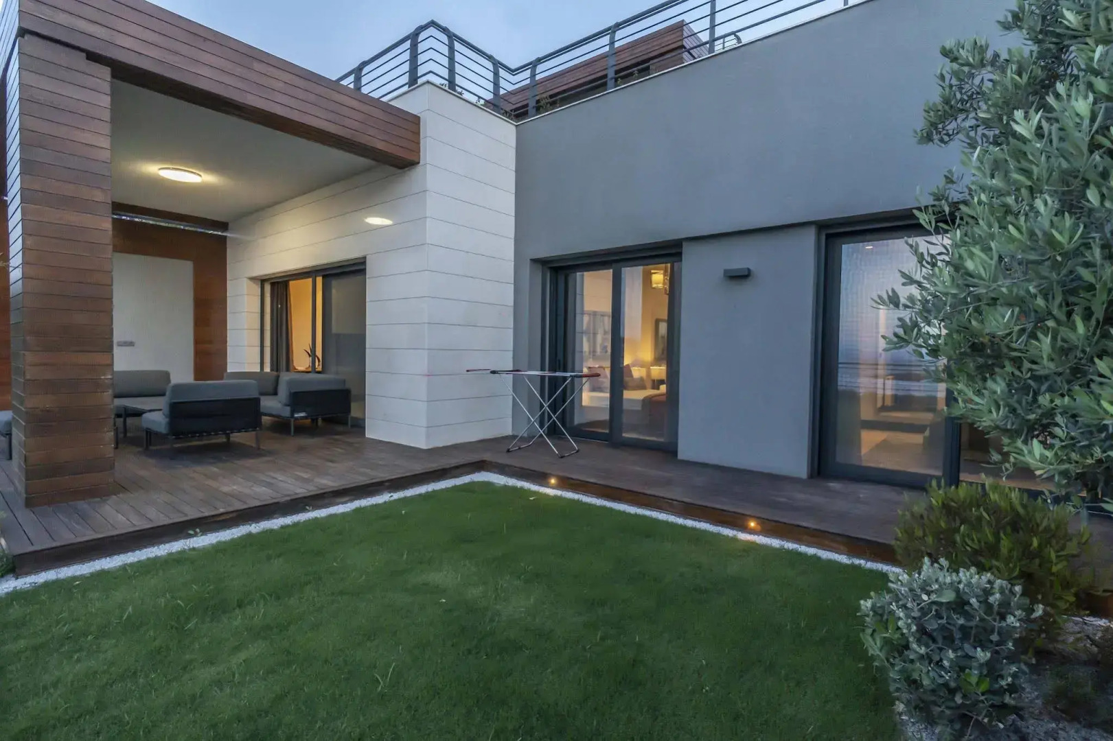 Red Rock Hotel & Suites by Selvese