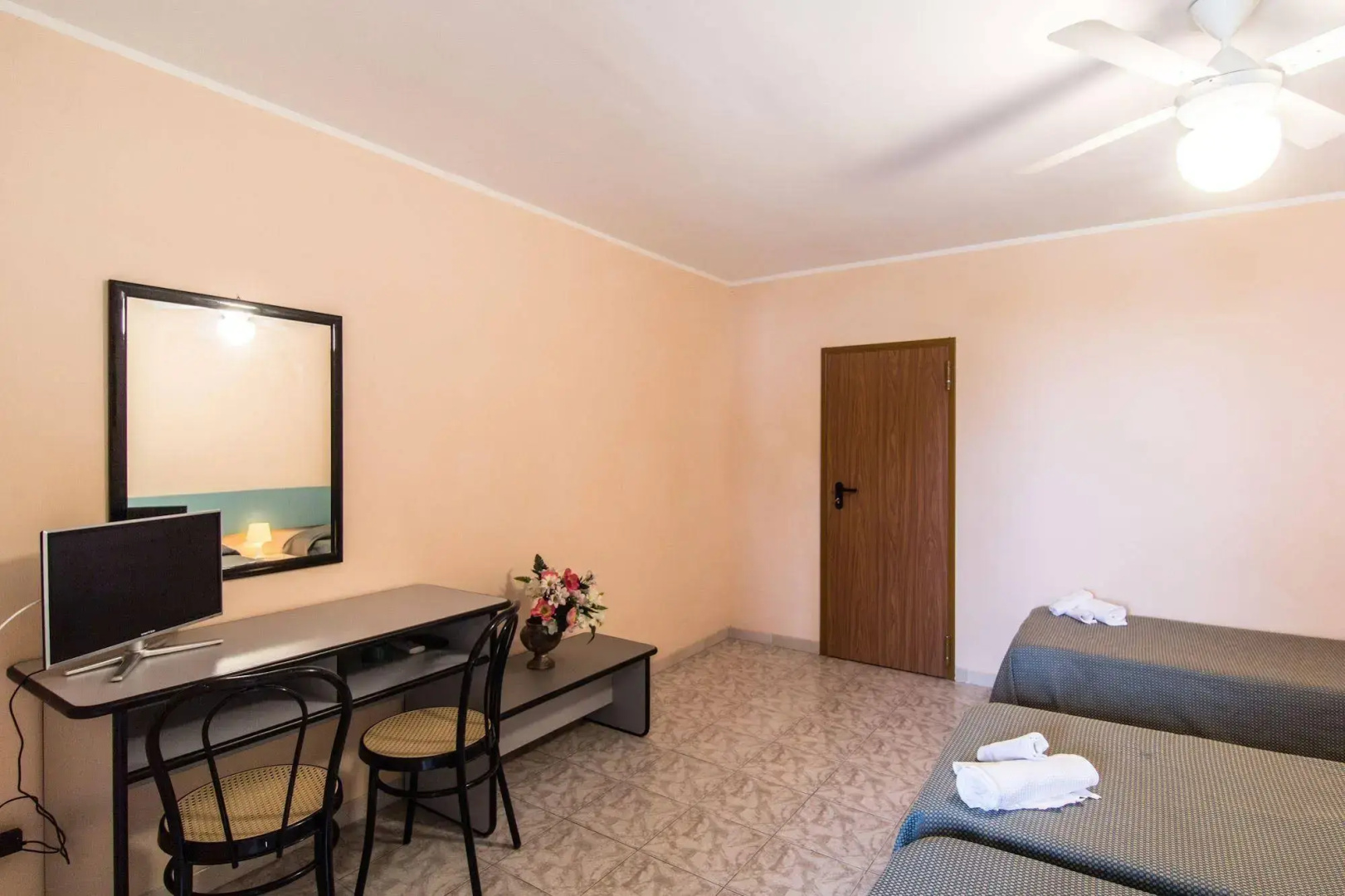 Racar Hotel & Resort