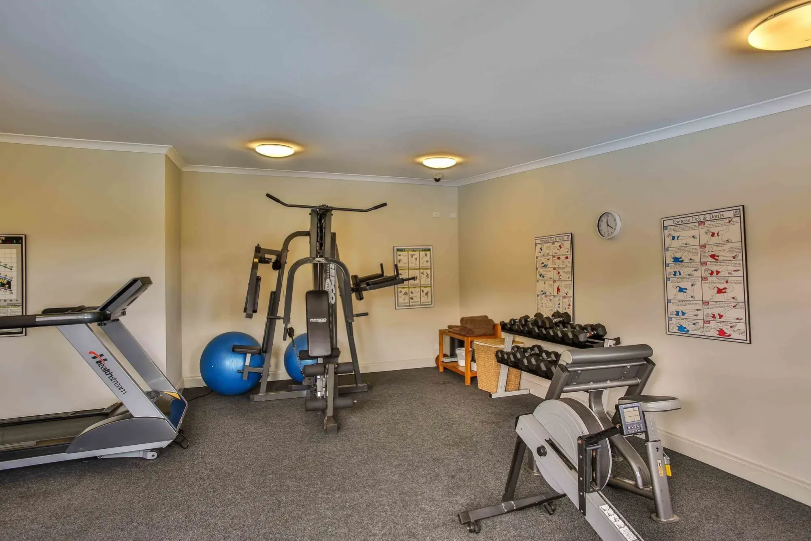 Moonlight Bay Suites
