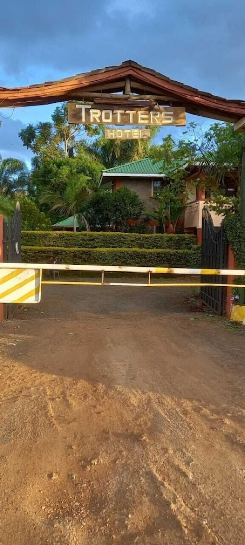 Trotters Hotel