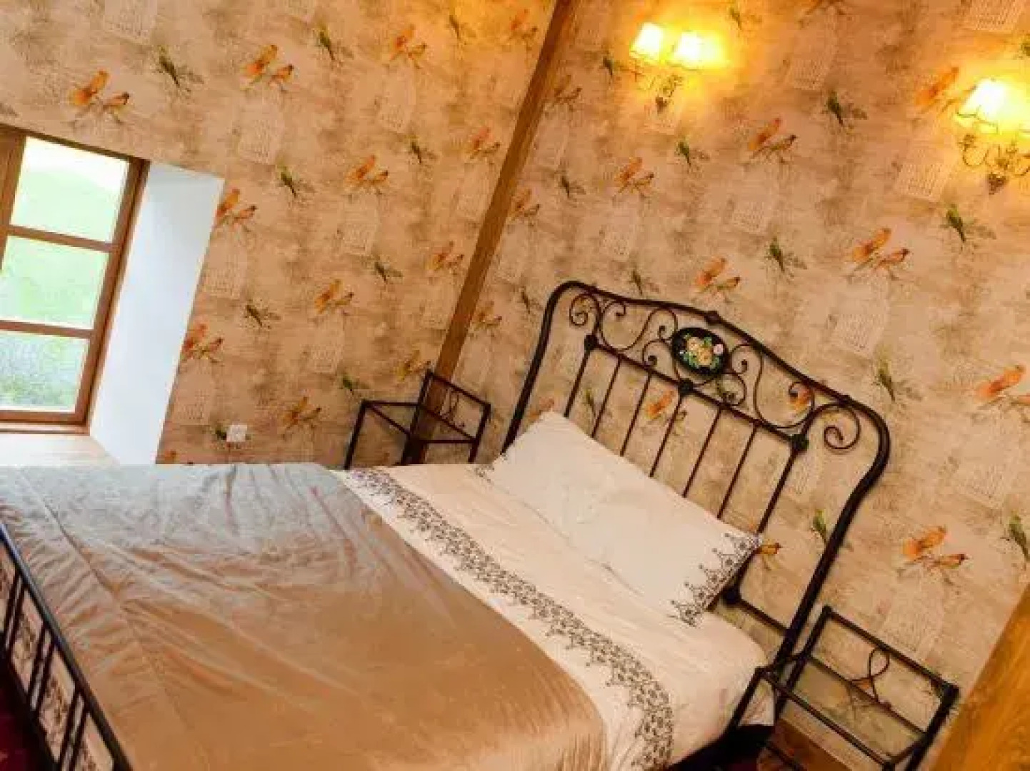 Linnumaja Guesthouse