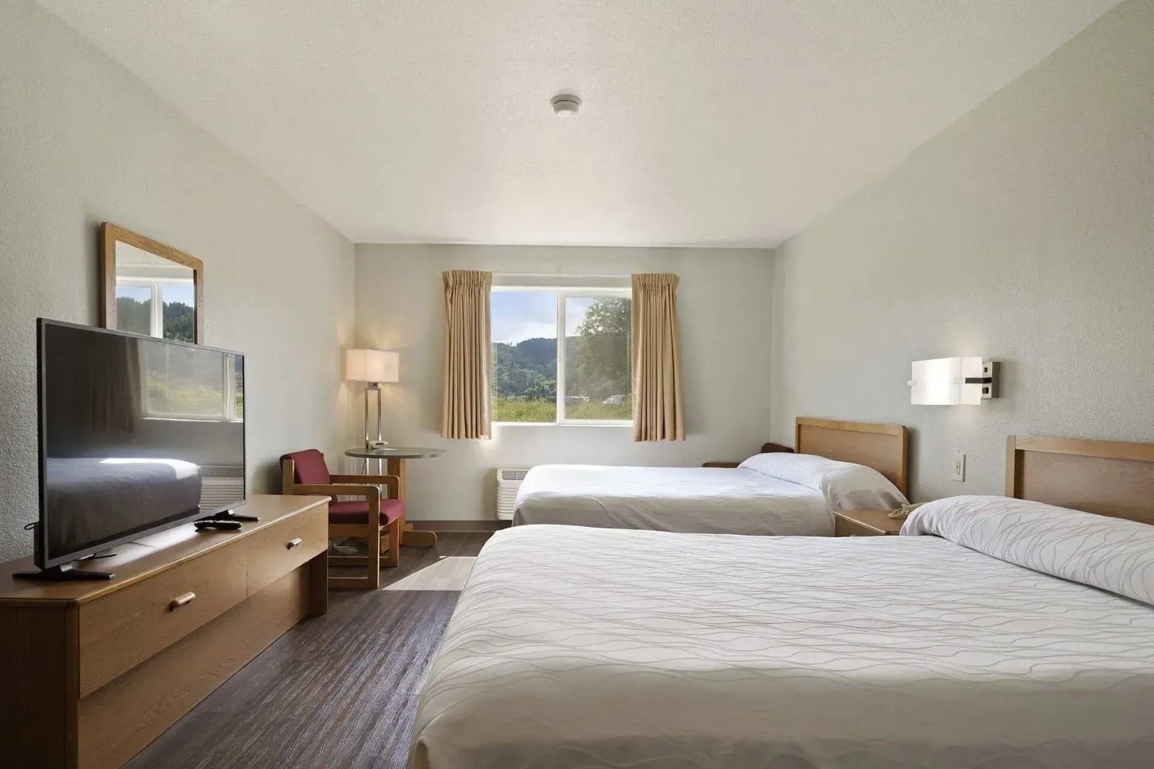 Garibaldi Inn at the Bay