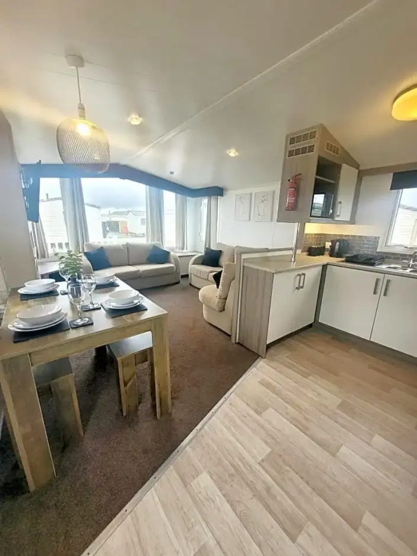 Golden Palm Getaway's PG143