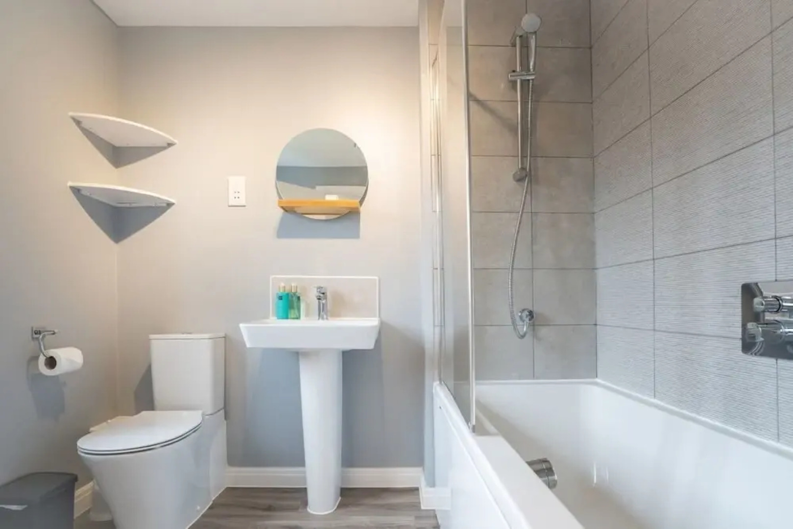 Lovely 5-bed House in Centre of Bicester Village