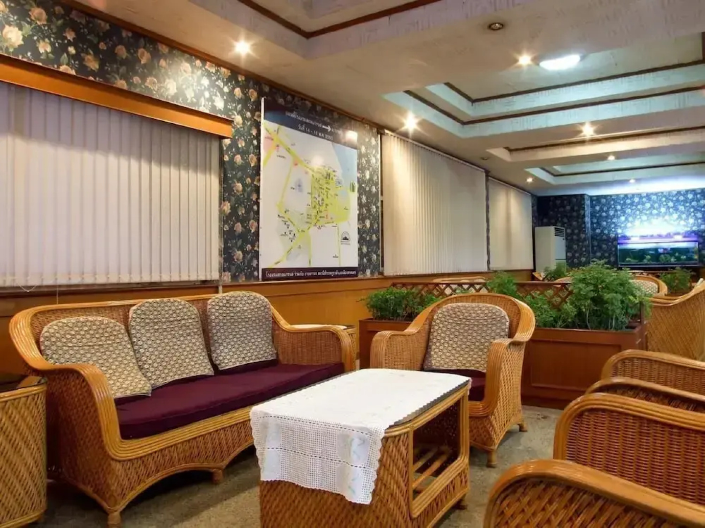 Sakol Grand Palace Hotel