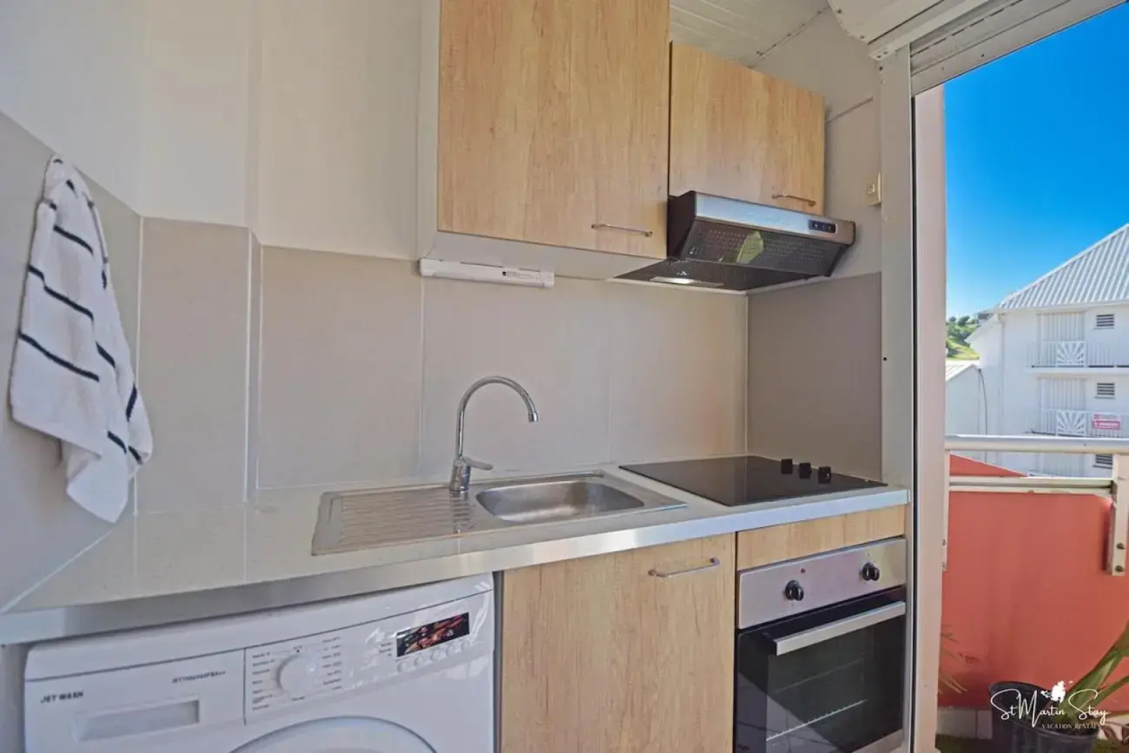 Mady's Retreat 1 bedroom apartment ideally located