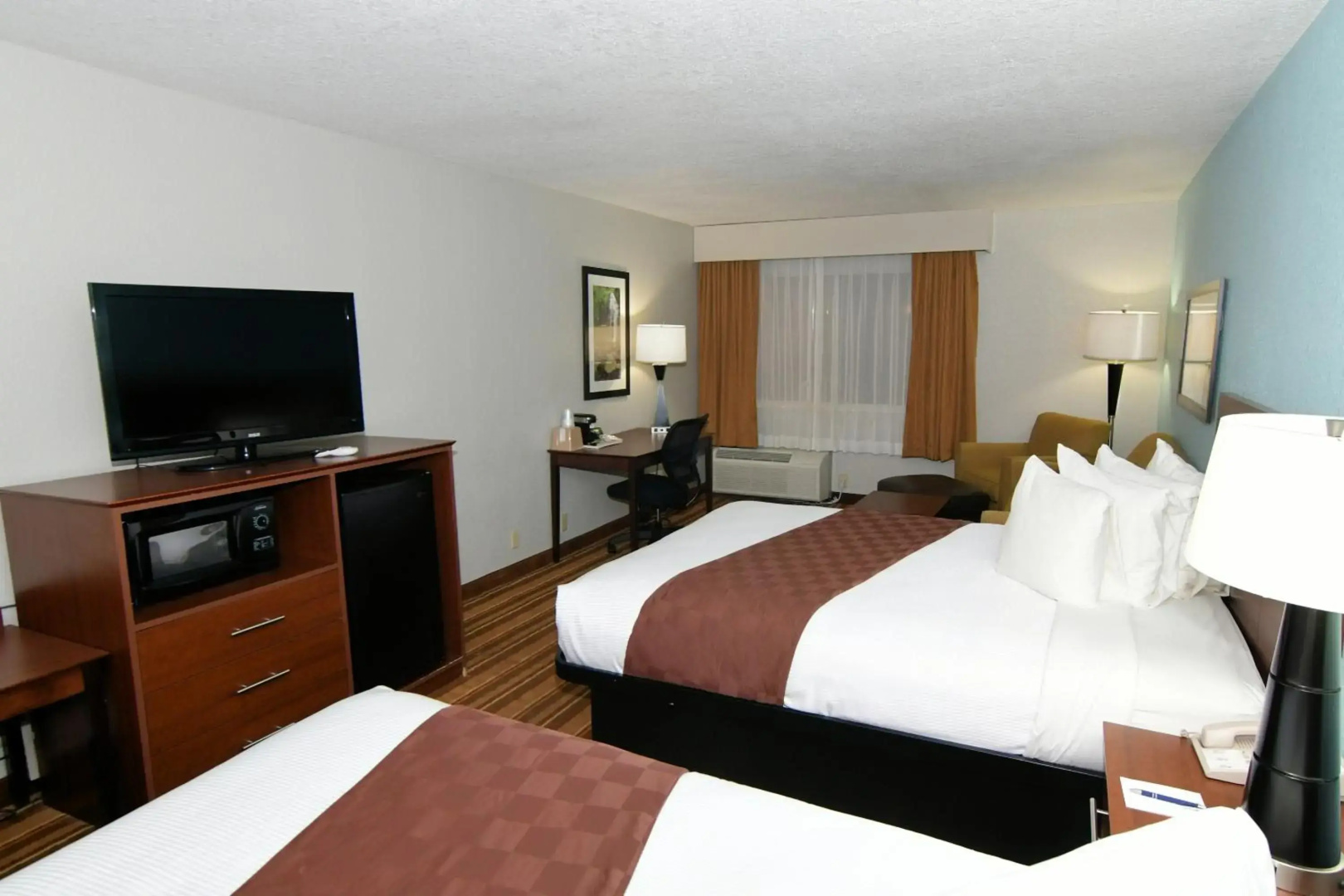 Rock Island Inn & Suites Marshalltown