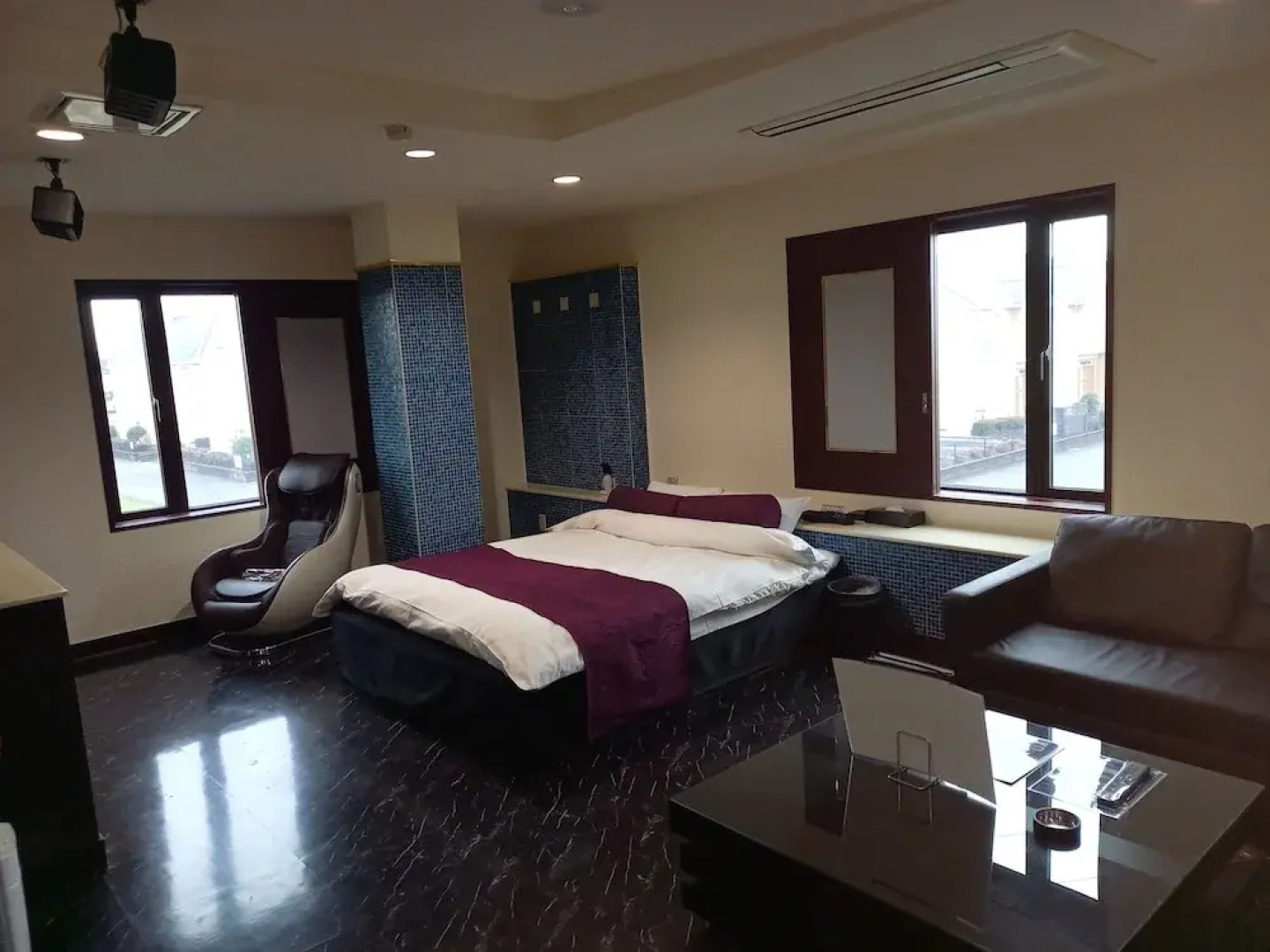 HOTEL C-PLUS - Adults Only