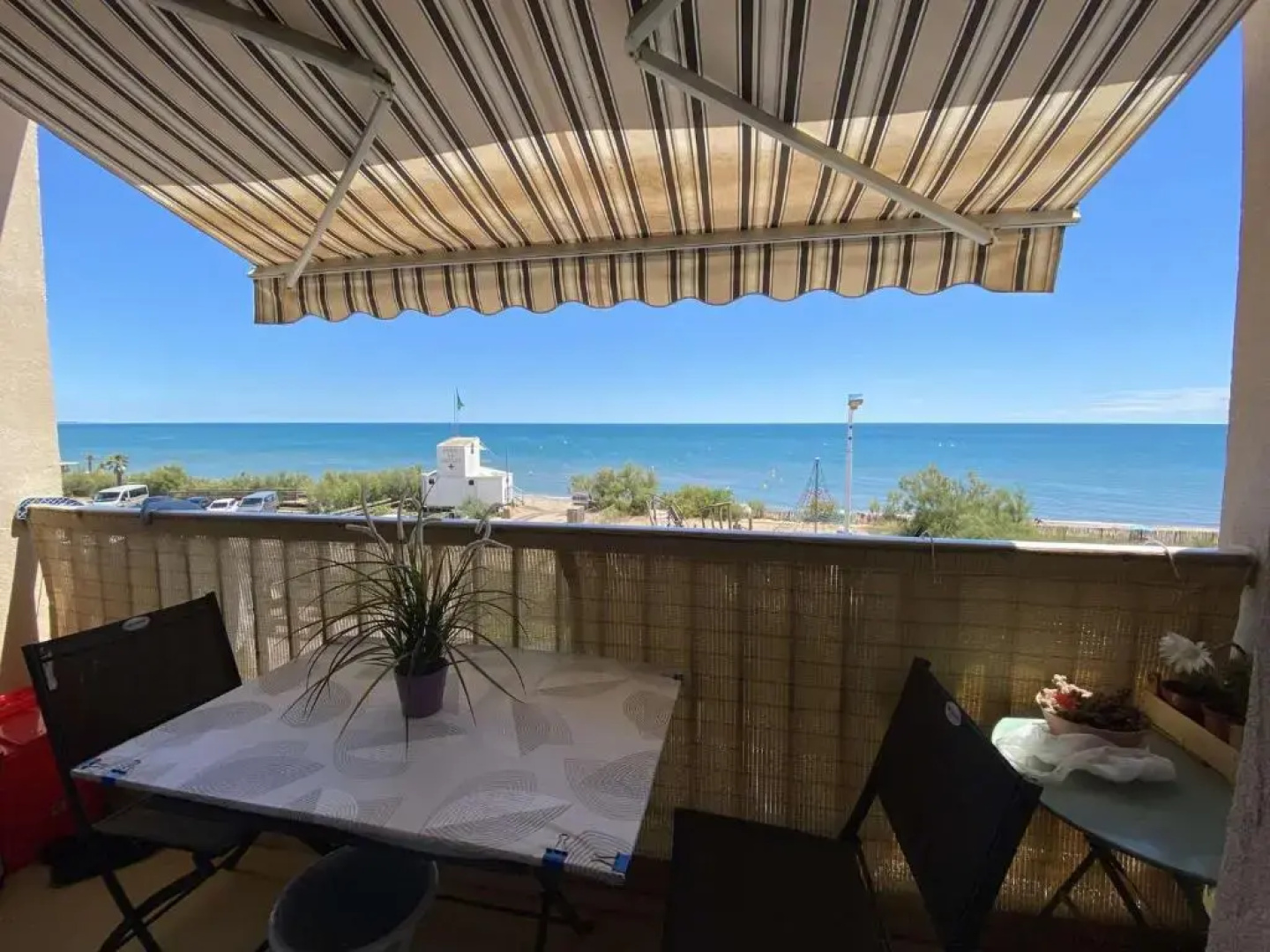 Studio climatise 2 couchages, Wifi, VUE MER directement à PORTIRAGNES PLAGE LXBFM10